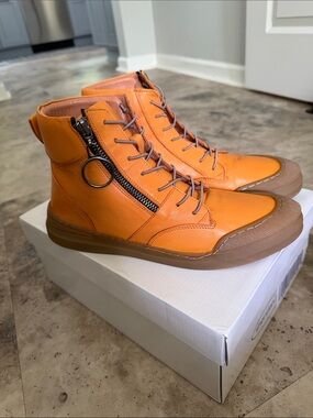 Sheridan Mia Orange Leather Lace-Up Ankle Boots size 7.5